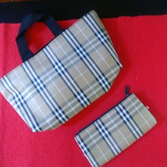 Super cute 2 piece set! - Picture 4 of 4